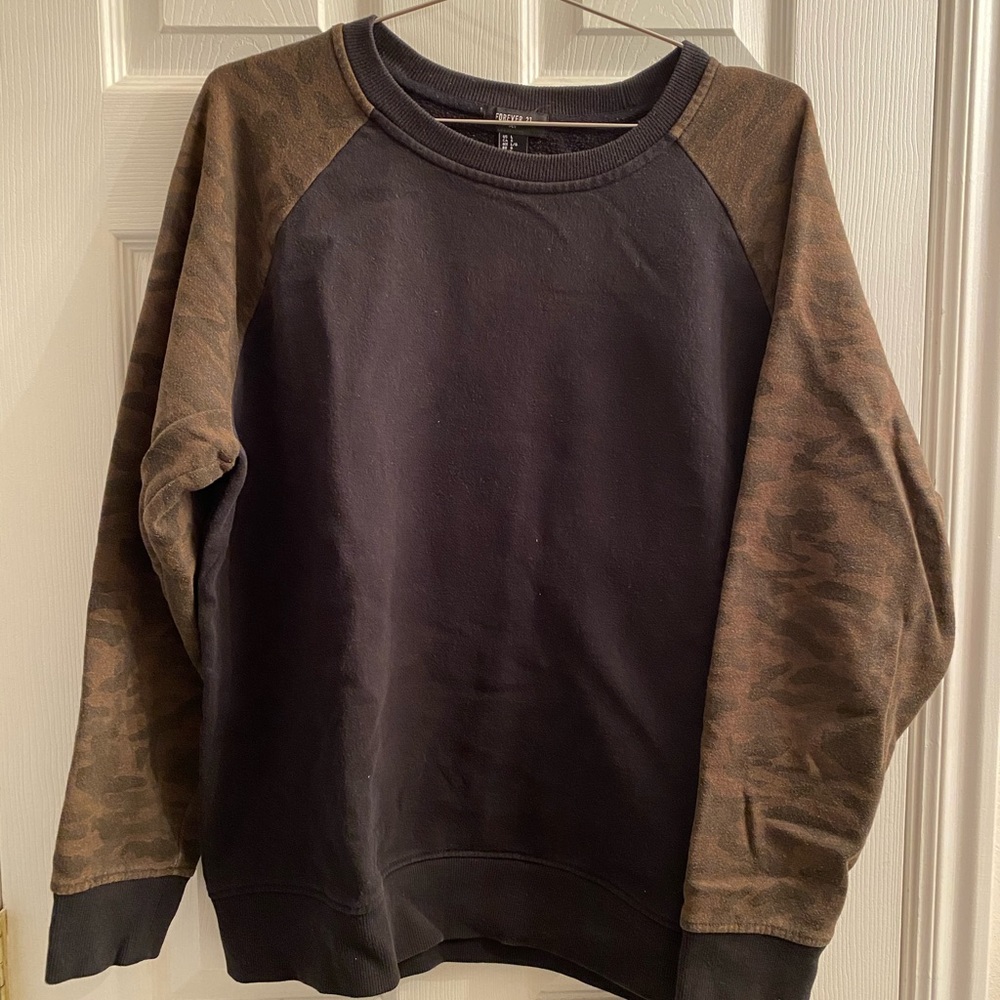 Camo Sleeve Sweatshirt